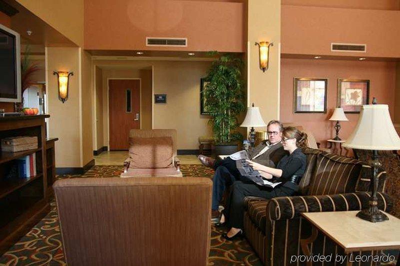 Hampton Inn & Suites Yuba City Interior photo